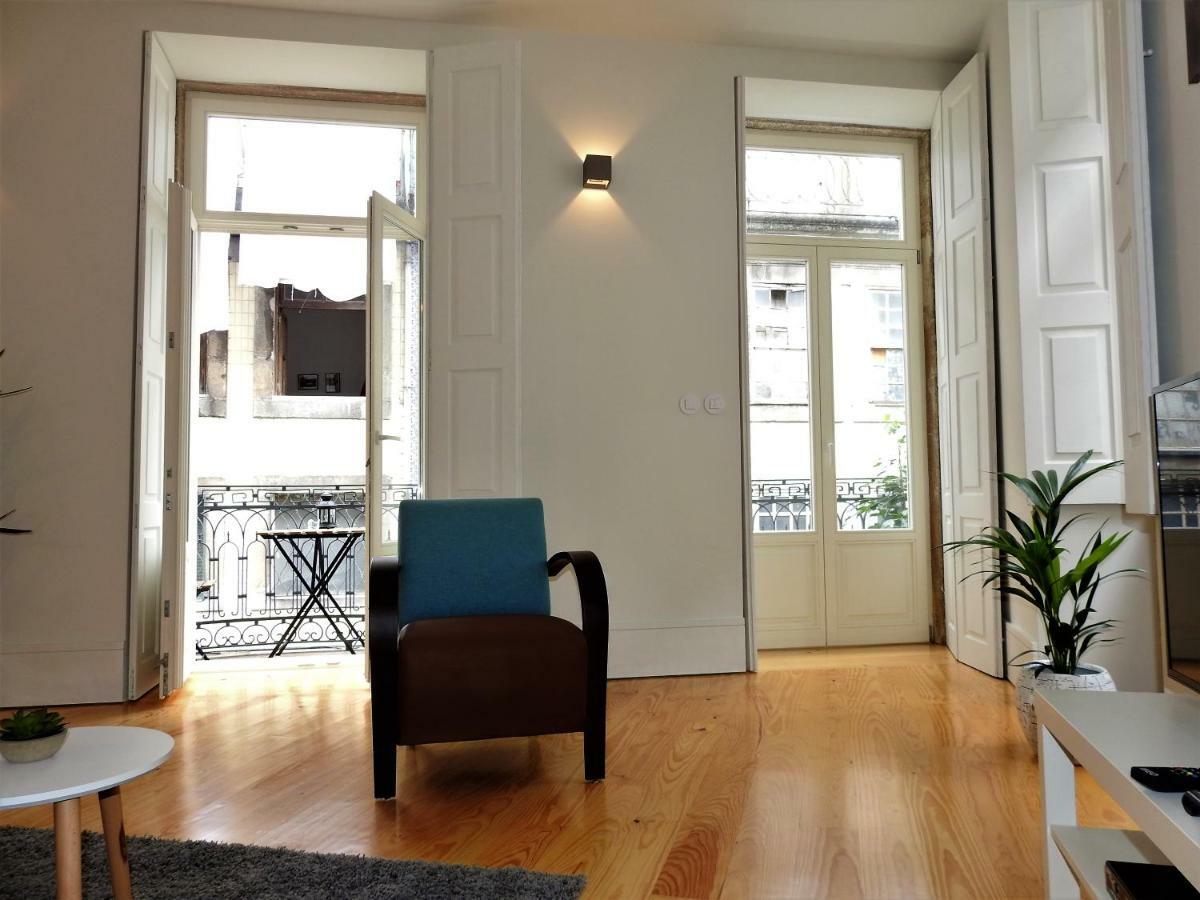 Oporto Delight 1 Luxury Apartment In Historic Center With Balcony Max 4 P المظهر الخارجي الصورة